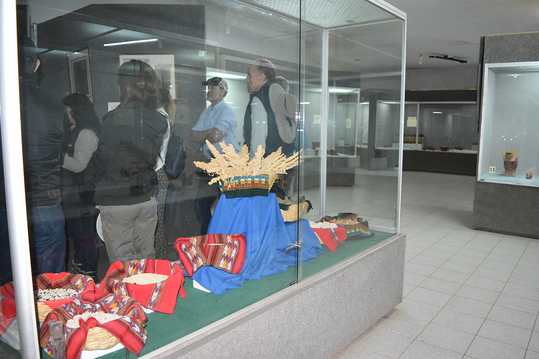 Museo centro de atención al turista Tiwanaku