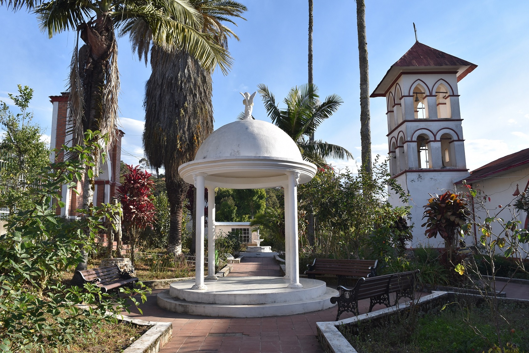 Templo Virgen de la Natividad de Chirca